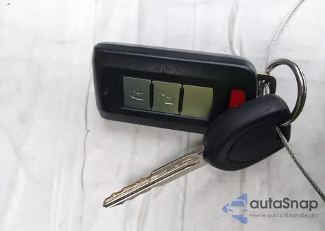 2011 Mitsubishi Outlander Se from USA, damaged, VIN JA4AS3AW4BU040610